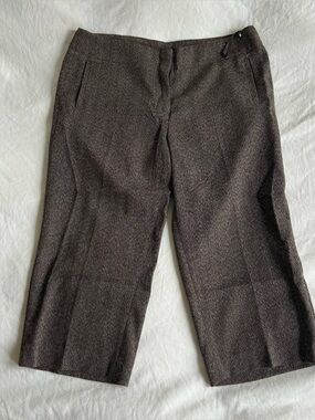 H&M Size 6 Patterned Capri Work Pants